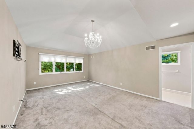 2 Parkside Ter 2A, Woodland Park, NJ 07424