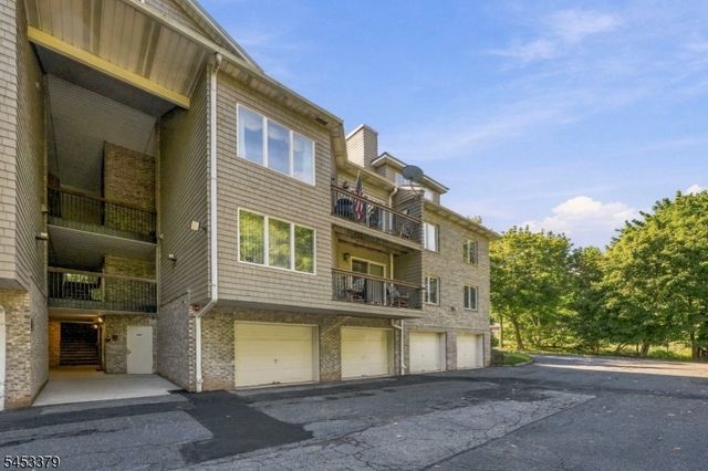 2 Parkside Ter 2A, Woodland Park, NJ 07424