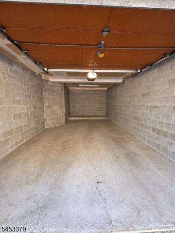 2 Parkside Ter 2A, Woodland Park, NJ 07424