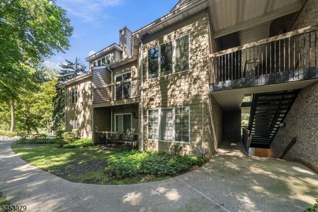 2 Parkside Ter 2A, Woodland Park, NJ 07424