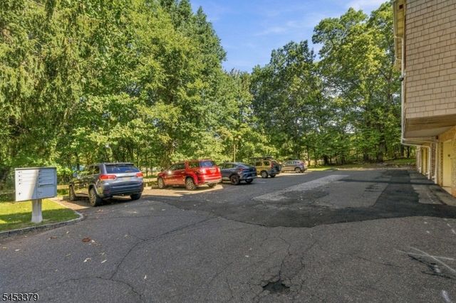 2 Parkside Ter 2A, Woodland Park, NJ 07424