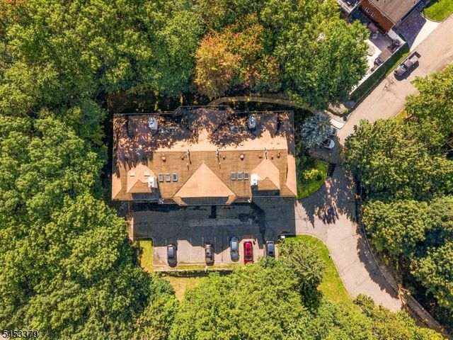 2 Parkside Ter 2A, Woodland Park, NJ 07424