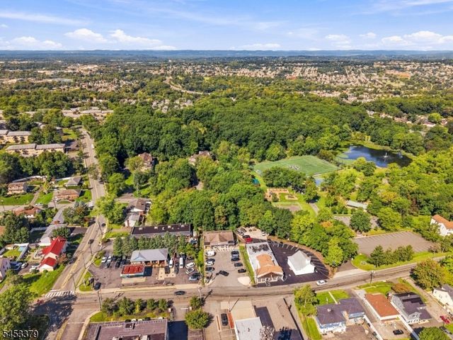 2 Parkside Ter 2A, Woodland Park, NJ 07424