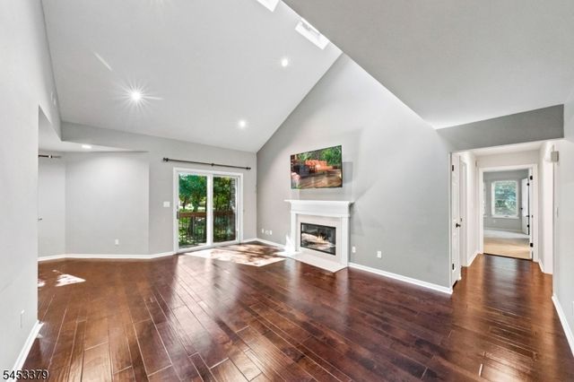2 Parkside Ter 2A, Woodland Park, NJ 07424
