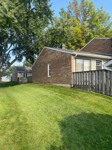 333 Colony Green Drive, Bloomingdale, IL 60108