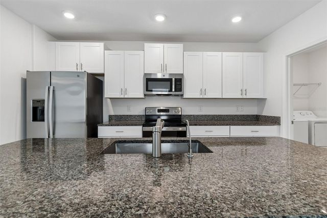 10072 BRANCHING SHIP TRACE, Wesley Chapel, FL 33545