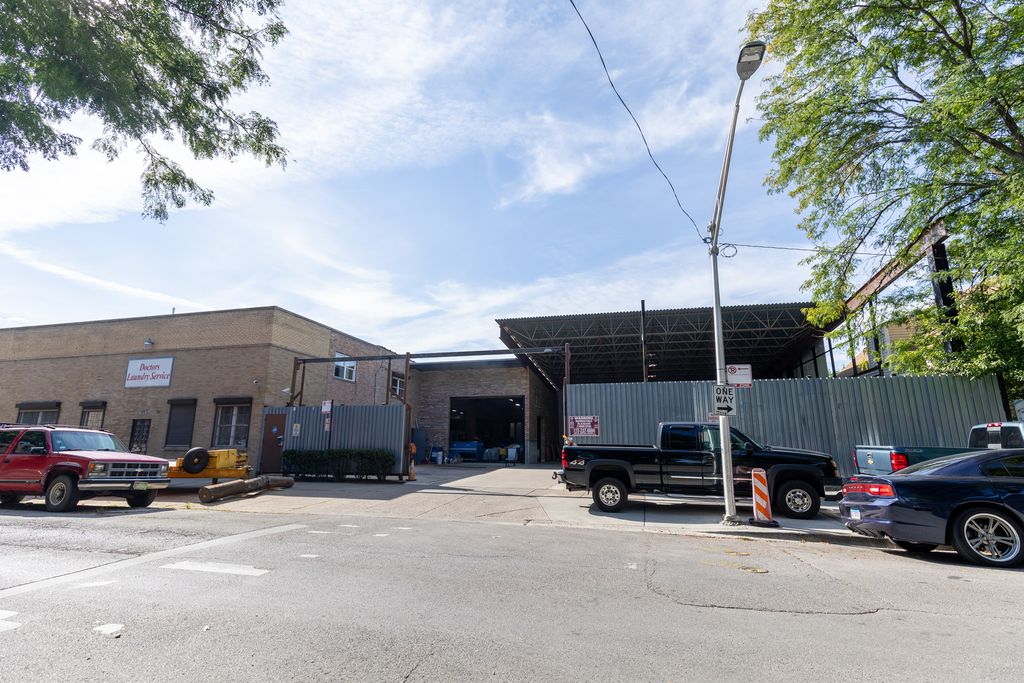 4821 W Cortland Street, Chicago, IL 60639 — exterior