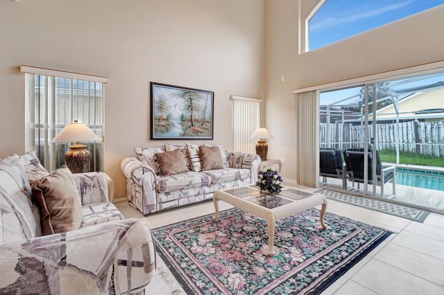 2613 Spring Hill Drive, Kissimmee, FL 34743