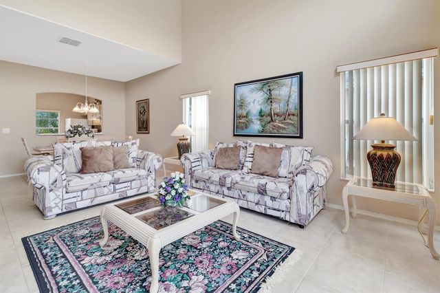 2613 Spring Hill Drive, Kissimmee, FL 34743