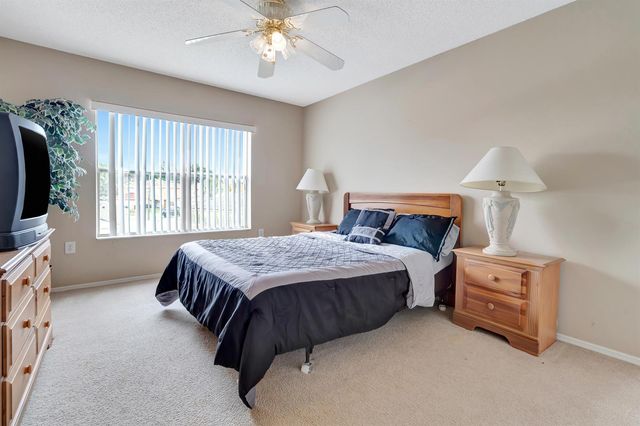 2613 Spring Hill Drive, Kissimmee, FL 34743