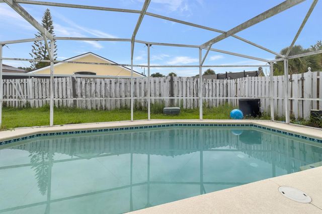 2613 Spring Hill Drive, Kissimmee, FL 34743
