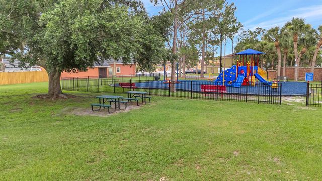 2613 Spring Hill Drive, Kissimmee, FL 34743