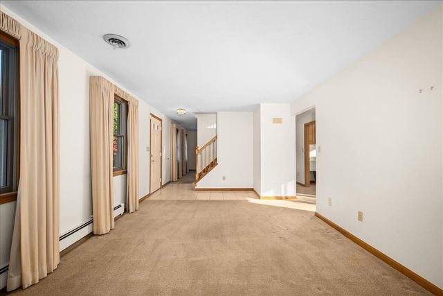 4 Garrison Ln, Southborough, MA 01772