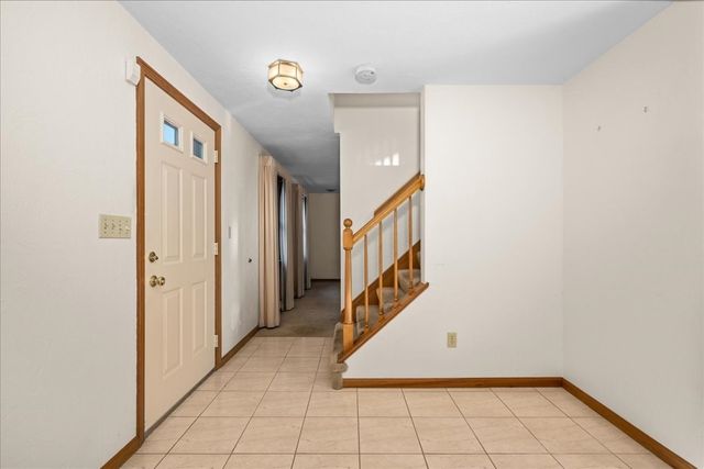 4 Garrison Ln, Southborough, MA 01772