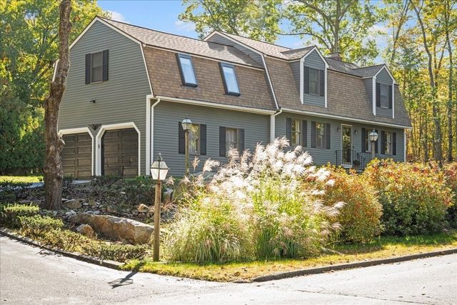 4 Garrison Ln, Southborough, MA 01772