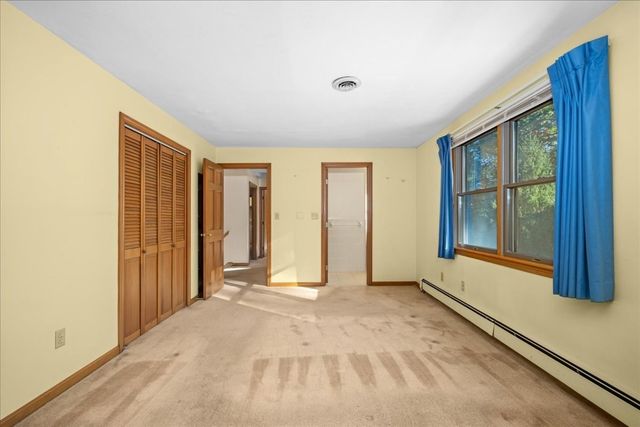 4 Garrison Ln, Southborough, MA 01772