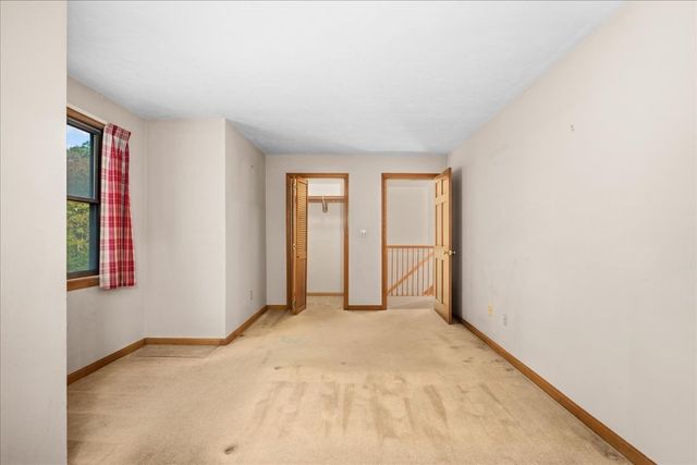 4 Garrison Ln, Southborough, MA 01772