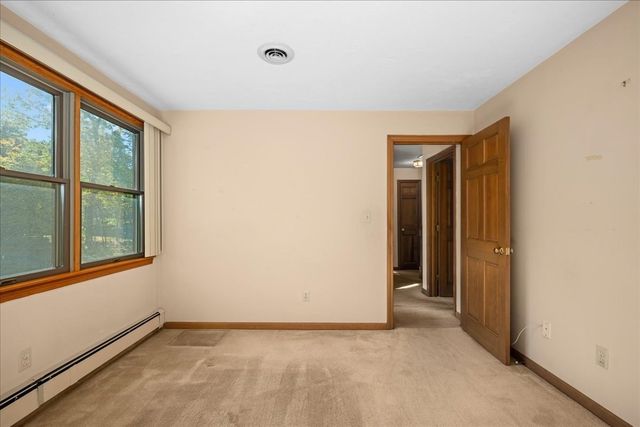 4 Garrison Ln, Southborough, MA 01772