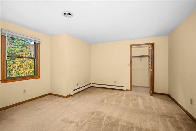 4 Garrison Ln, Southborough, MA 01772
