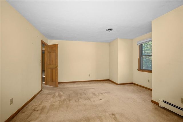 4 Garrison Ln, Southborough, MA 01772