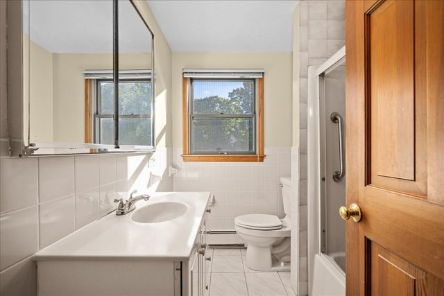 4 Garrison Ln, Southborough, MA 01772