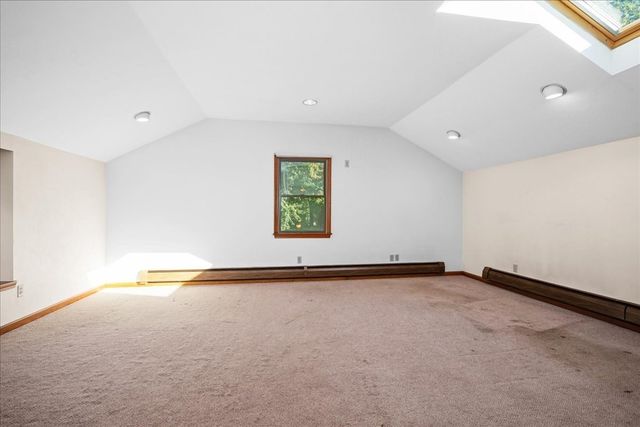 4 Garrison Ln, Southborough, MA 01772