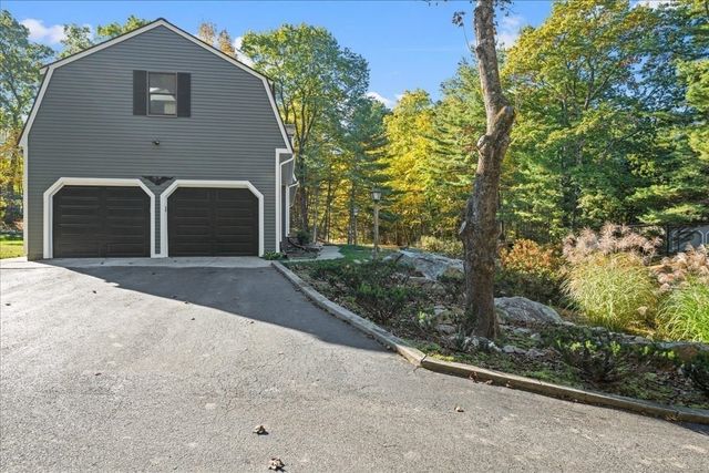 4 Garrison Ln, Southborough, MA 01772