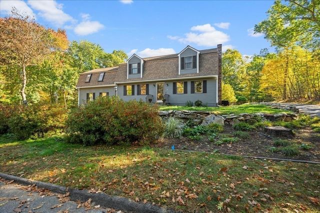 4 Garrison Ln, Southborough, MA 01772