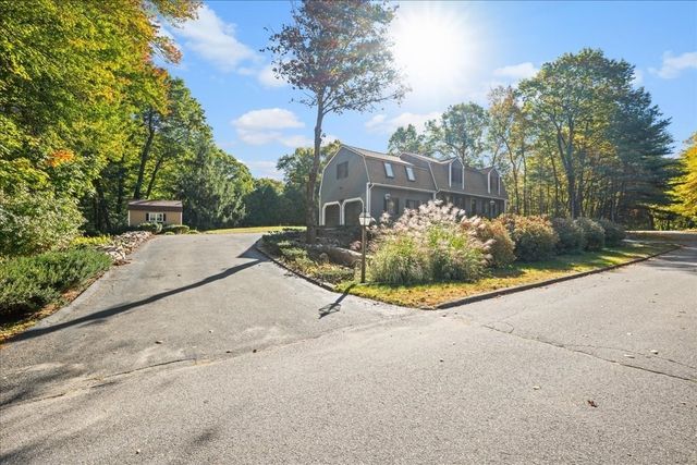4 Garrison Ln, Southborough, MA 01772