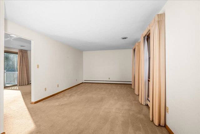 4 Garrison Ln, Southborough, MA 01772