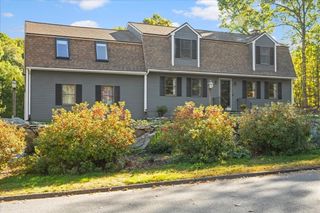 4 Garrison Ln, Southborough, MA 01772