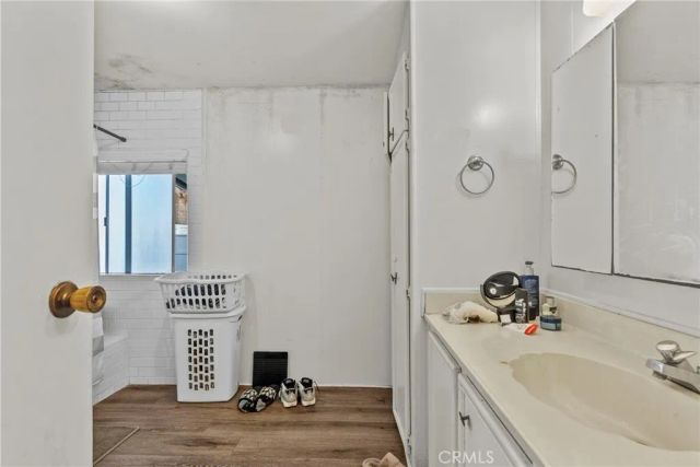 17701 S Avalon 81, Carson, CA 90746