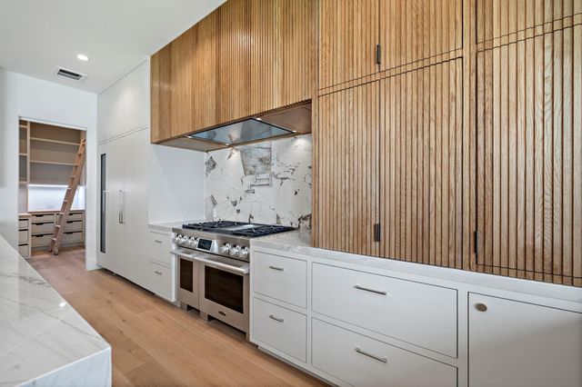 408 Pecore Street, Houston, TX 77009
