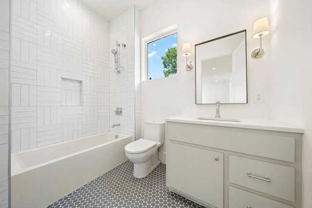 408 Pecore Street, Houston, TX 77009