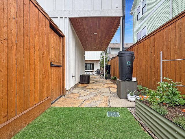 408 Pecore Street, Houston, TX 77009