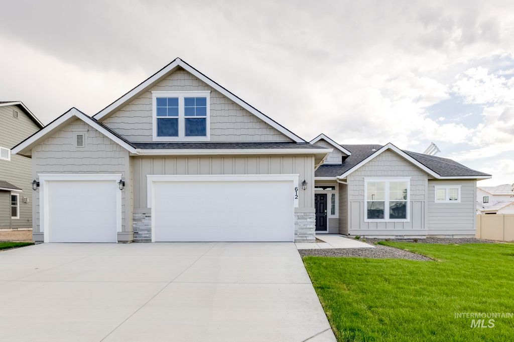 9428 W Cosmic St, Nampa, ID 83687