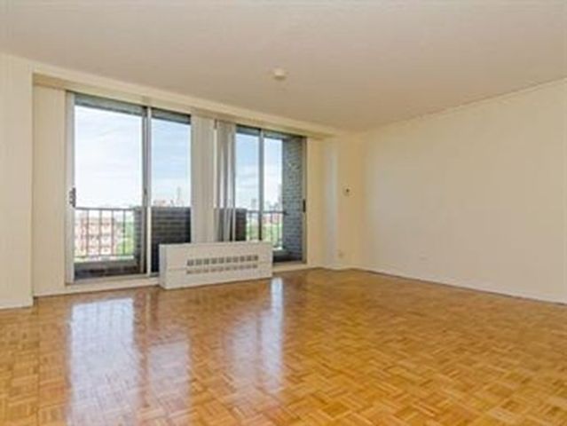 44 Washington St. 913, Brookline, MA 02445