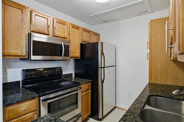 1031 State Street NW 106, Atlanta, GA 30318