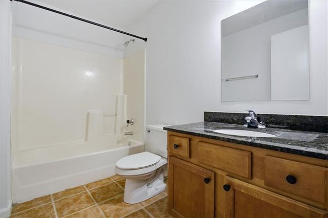 1031 State Street NW 106, Atlanta, GA 30318