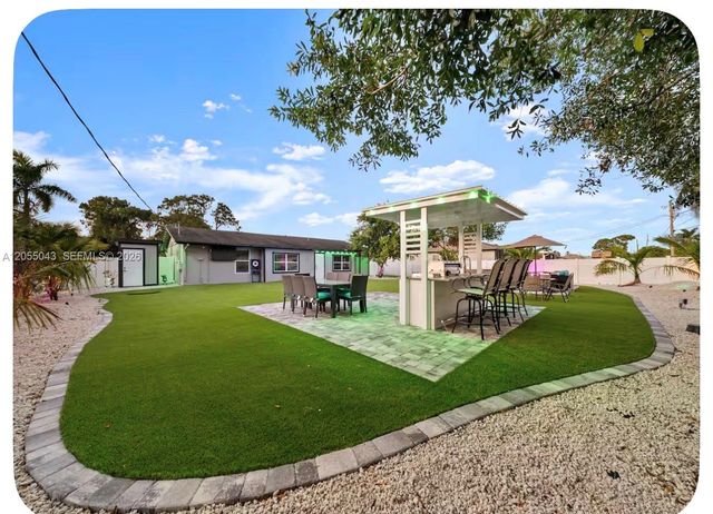 466 SW Prado Ave, Port St. Lucie, FL 34983