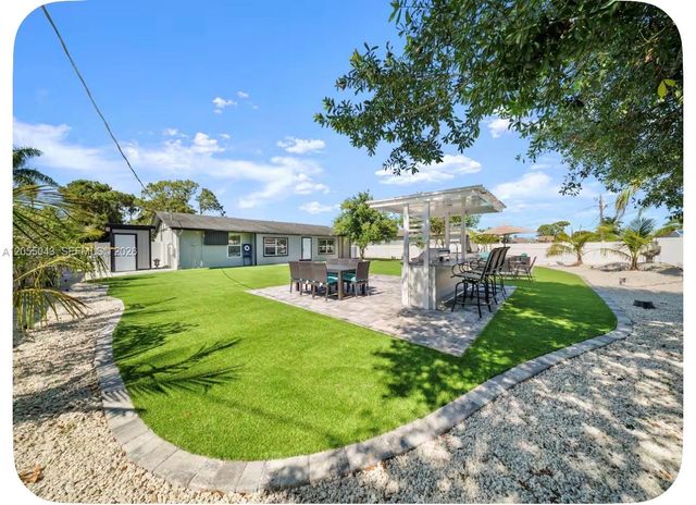 466 SW Prado Ave, Port St. Lucie, FL 34983