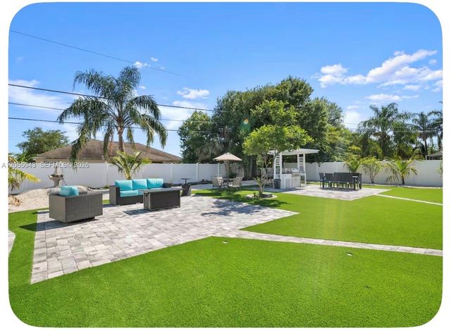 466 SW Prado Ave, Port St. Lucie, FL 34983