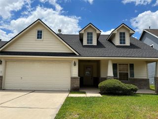 1053 Shadow Glenn Drive, Conroe, TX 77301