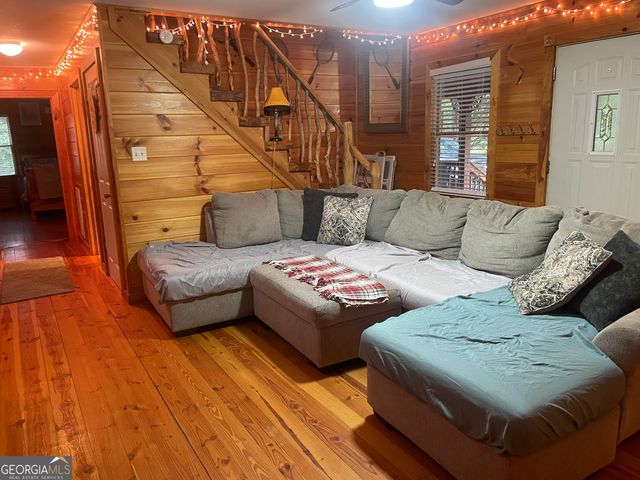 1307 Creasy Patch Road, Cornelia, GA 30531