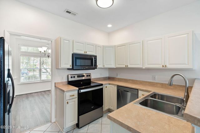1009 Avenshire Circle, Wilmington, NC 28412