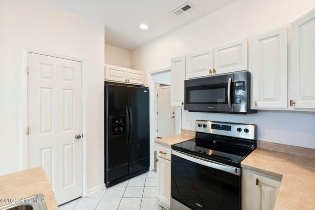 1009 Avenshire Circle, Wilmington, NC 28412