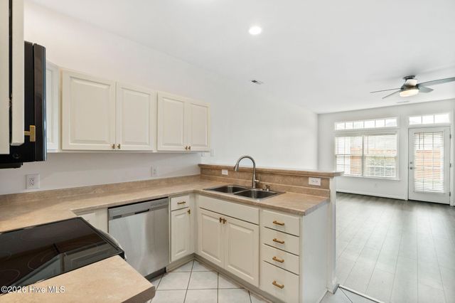 1009 Avenshire Circle, Wilmington, NC 28412