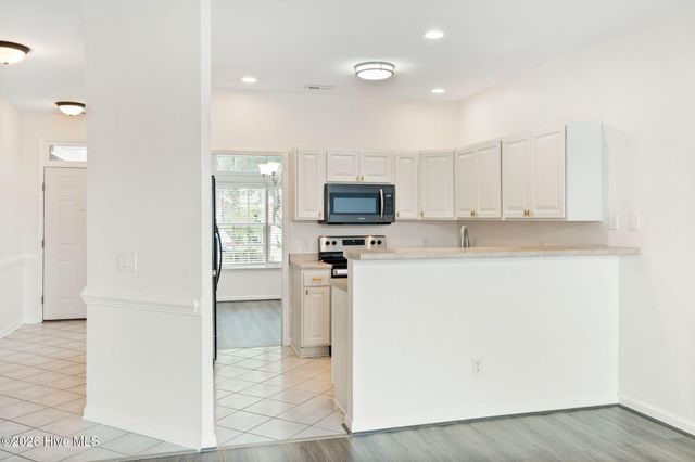 1009 Avenshire Circle, Wilmington, NC 28412