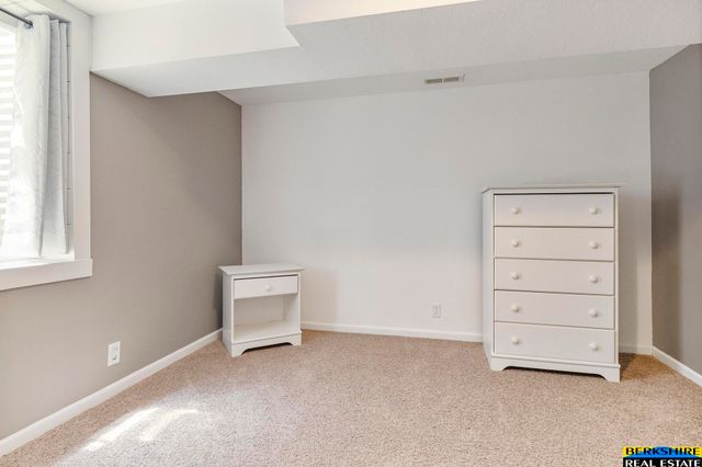 7727 Main Street, Ralston, NE 68127