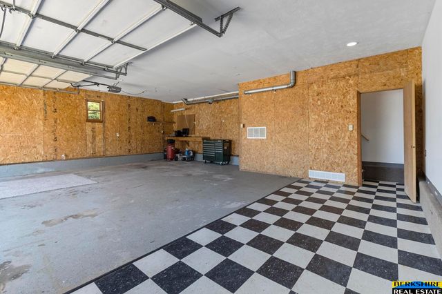 7727 Main Street, Ralston, NE 68127